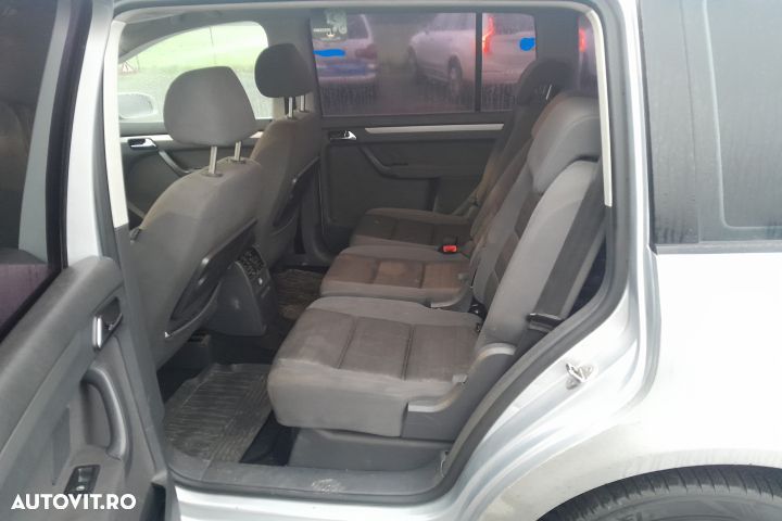 Dezmembrez Volkswagen VW Touran 1 [2003 - 2006] Minivan 1.9 TDI MT (1 - 5
