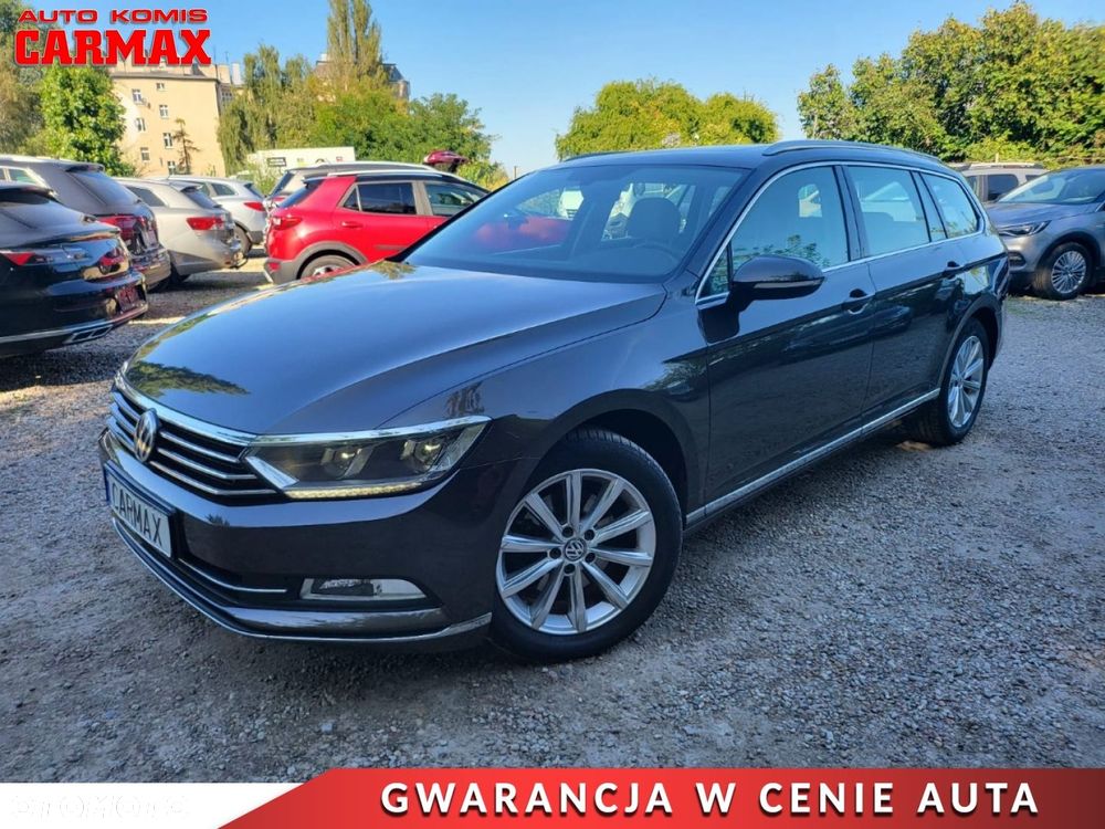 Volkswagen Passat - 1