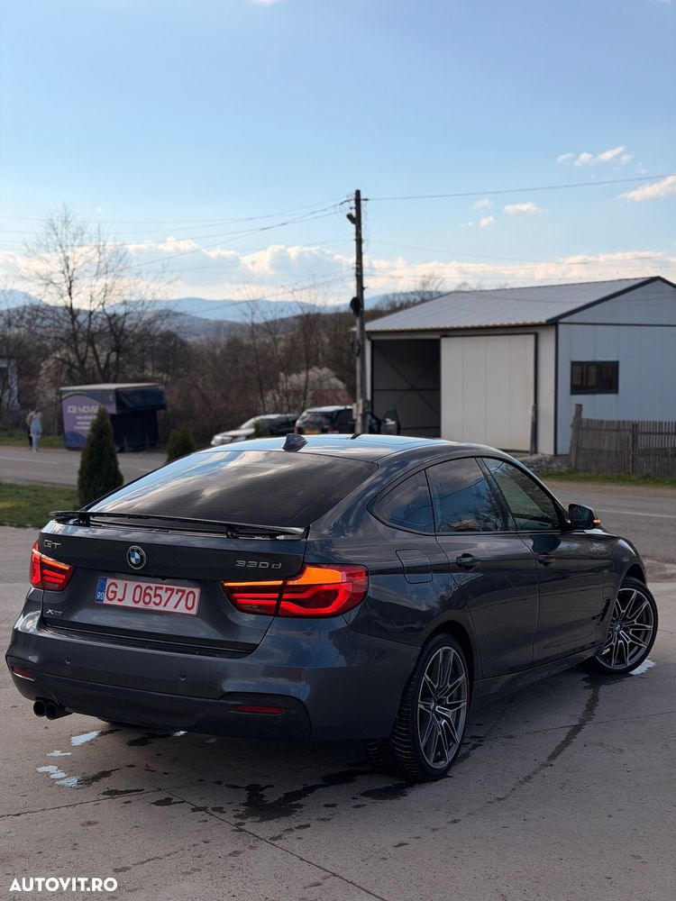 BMW Seria 3 330d Aut. M Sport - 8