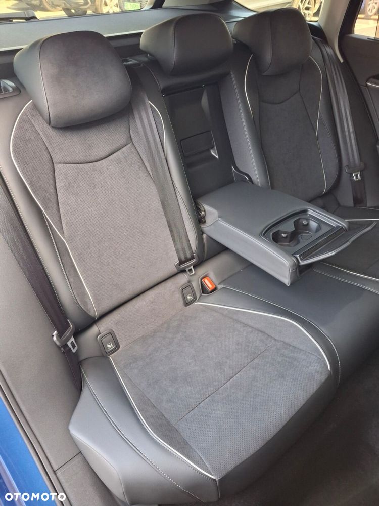 Volkswagen Passat - 20