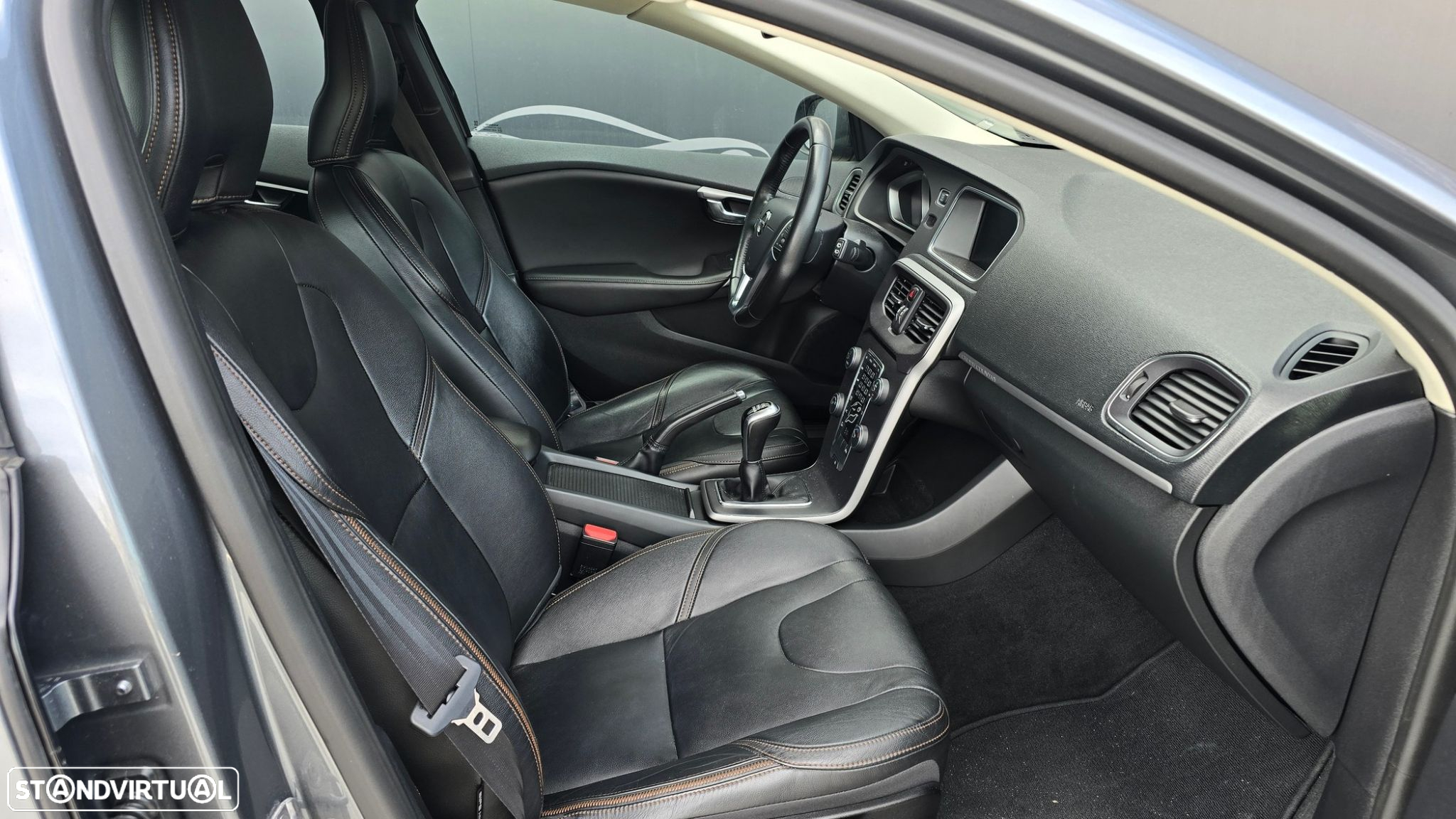 Volvo V40 Cross Country 2.0 D3 - 4