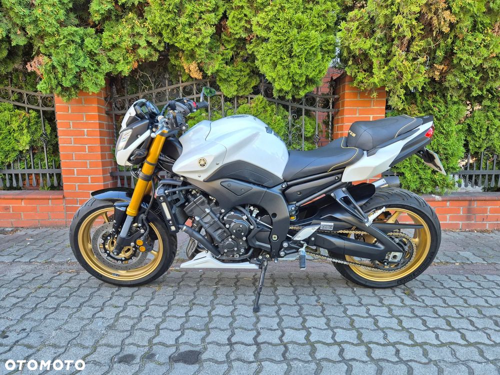 Yamaha FZ8