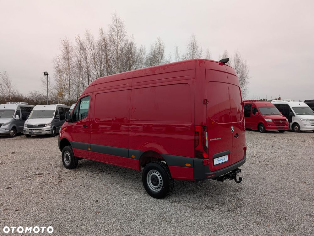 Mercedes-Benz Sprinter 319 - 8