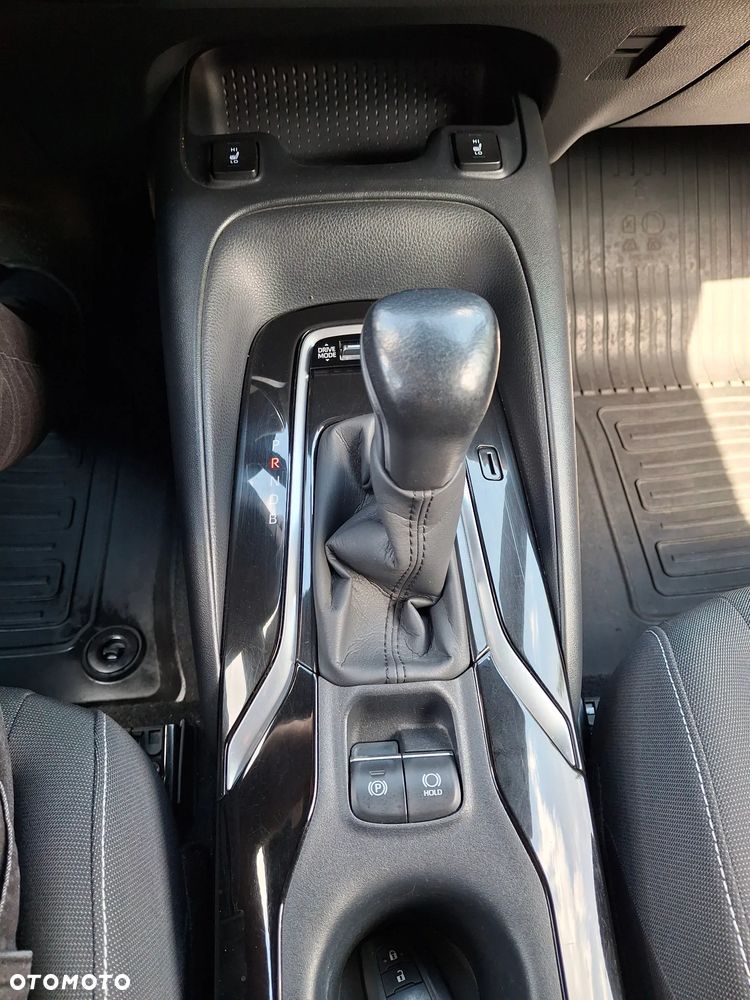 Toyota Corolla 1.8 Hybrid GPF Comfort - 32