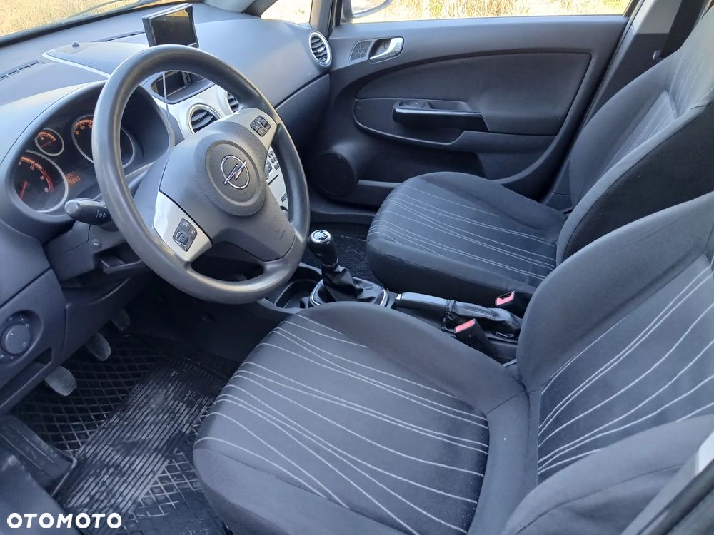 Opel Corsa - 10