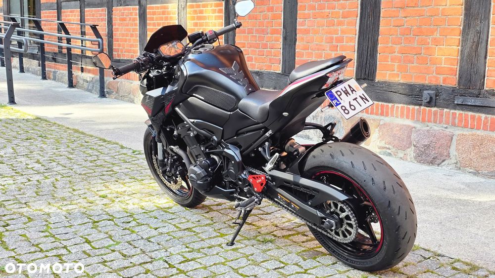 Kawasaki Z 900 - 12