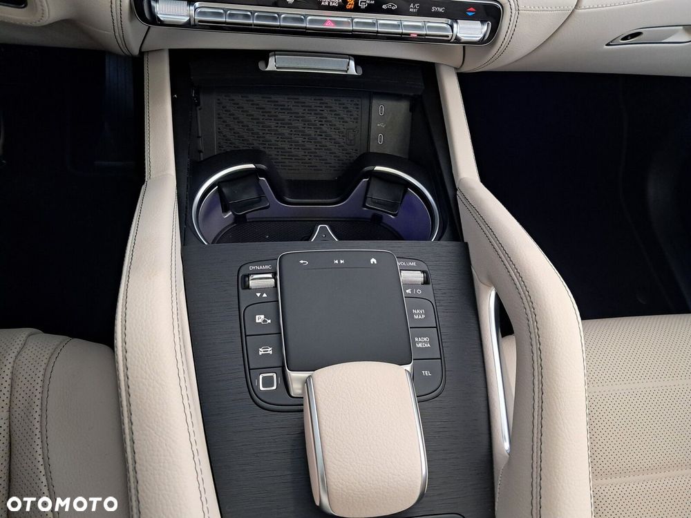 Mercedes-Benz GLE - 38