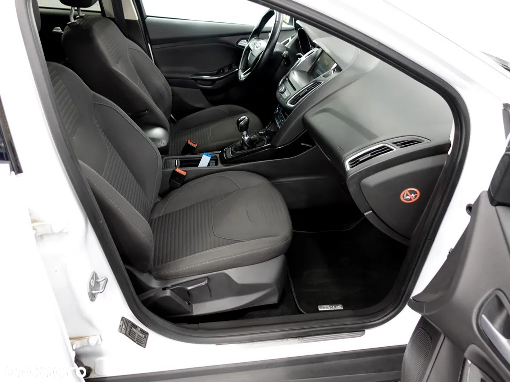 Ford Focus 2.0 TDCi Titanium ASS - 7