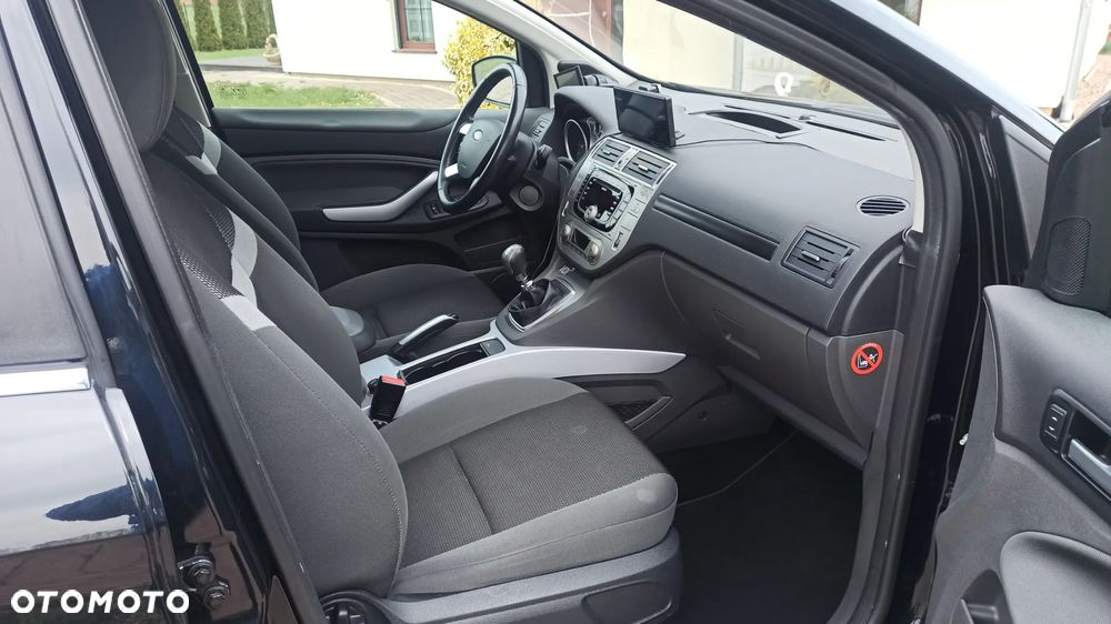 Ford Kuga 2.0 TDCi 4x4 Titanium - 29