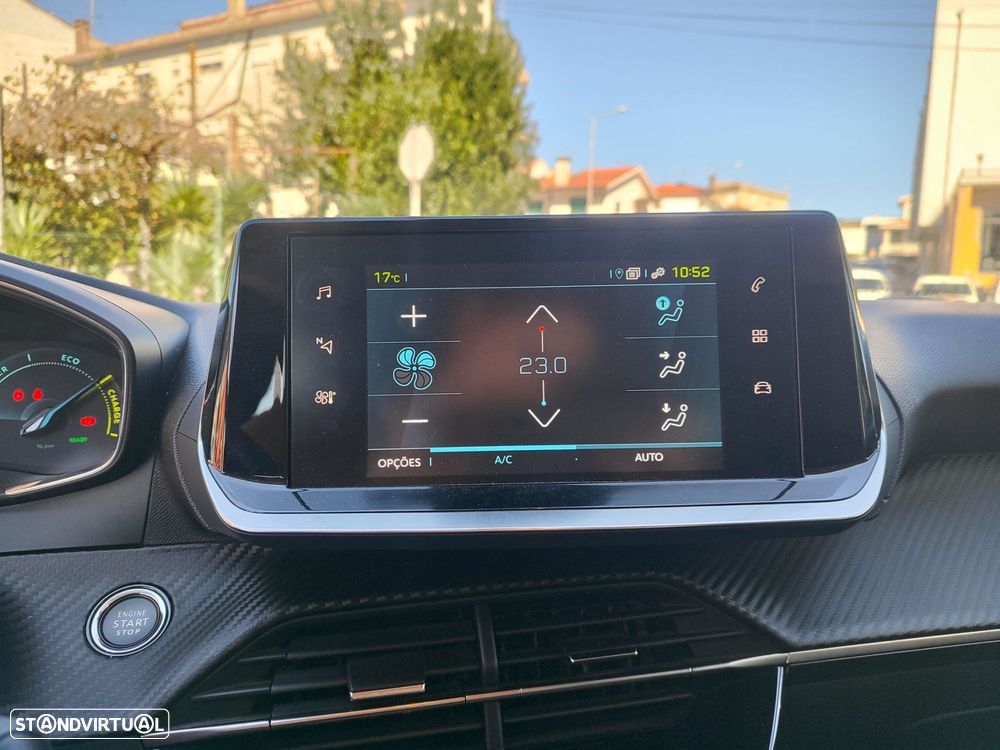 Peugeot e-2008 50 kWh Active - 17