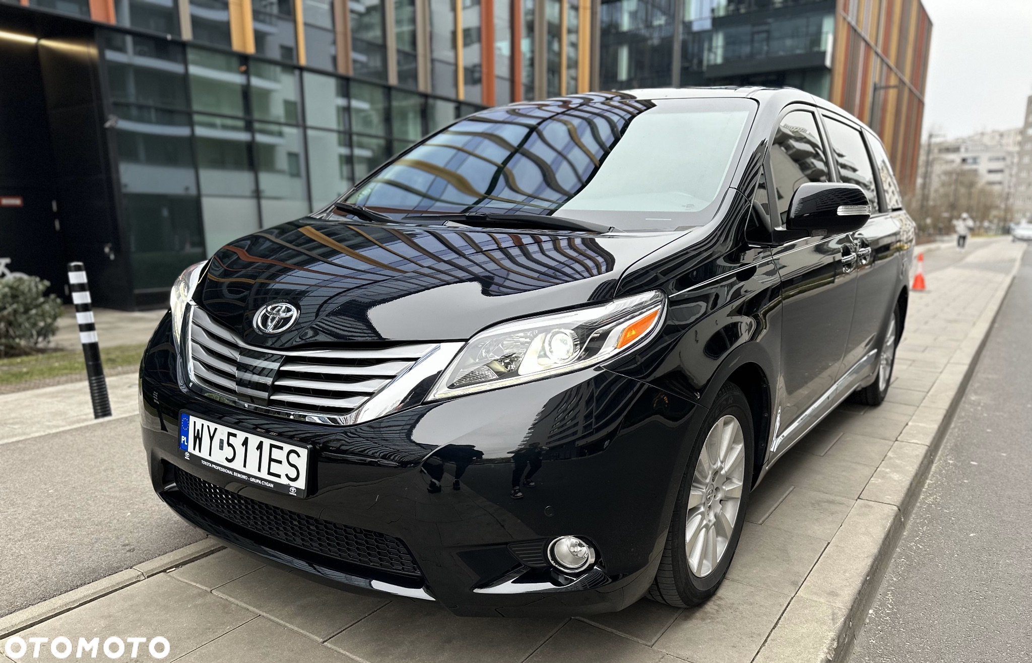 Toyota Sienna 3.5 V6 - 6