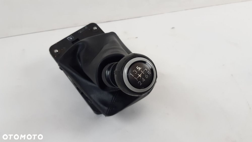 SUBARU XV I 11- DŹWIGNIA ZMIANY BIEGÓW - 1