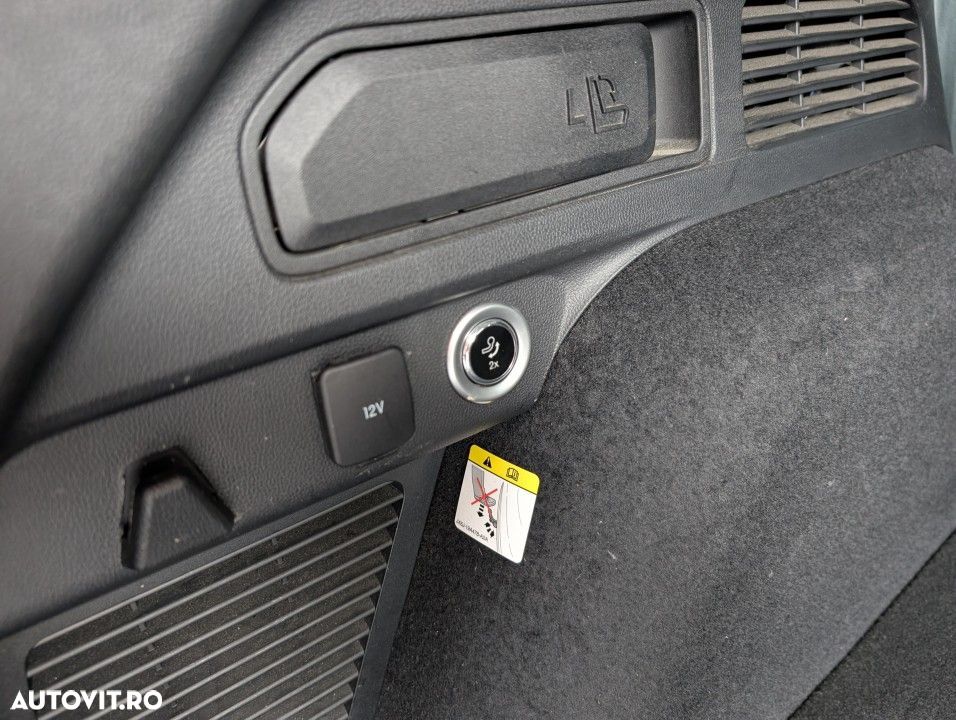 Ford Kuga 2.5 Duratec PHEV Titanium X - 11