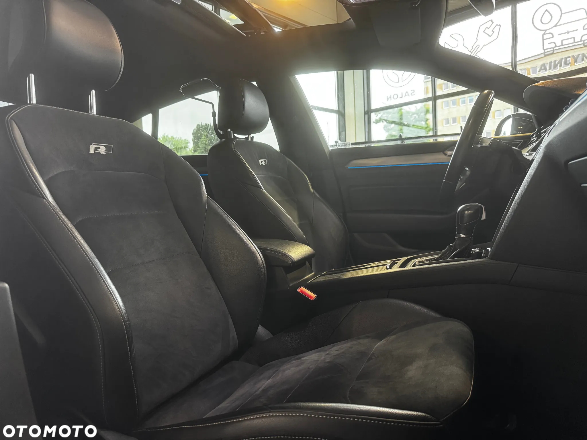 Volkswagen Arteon 2.0 TDI 4Motion R-Line DSG - 23