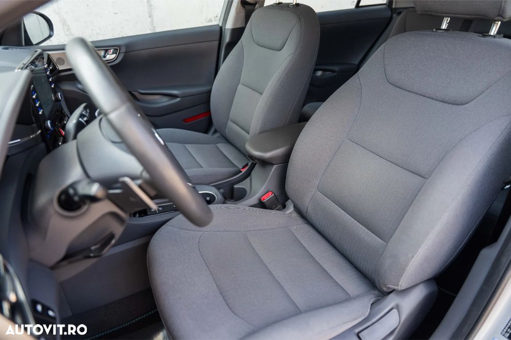 Hyundai IONIQ 1.6 GDI Premium - 13