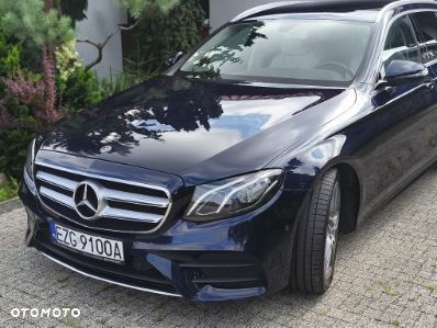 Mercedes-Benz Klasa E 220 d 4-Matic 9G-TRONIC - 2