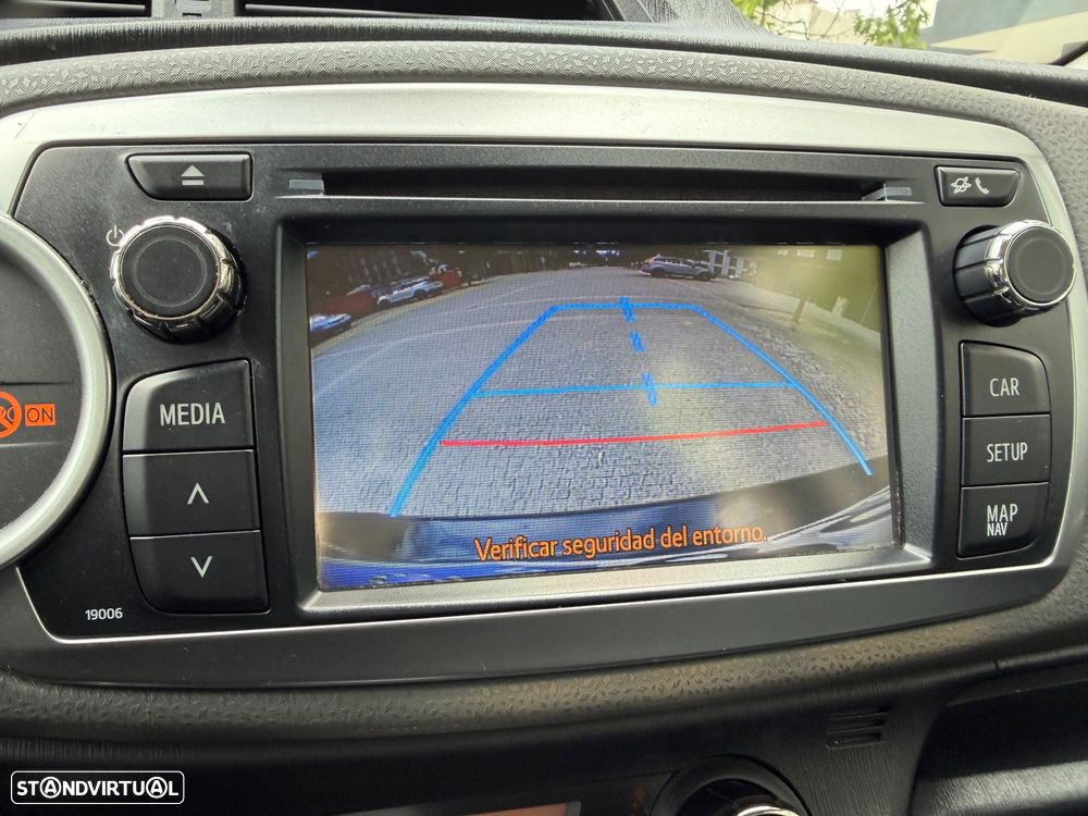 Toyota Yaris 1.0 VVT-i Comfort+Navi - 16