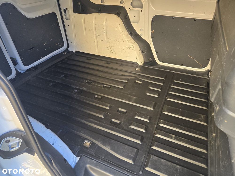 Volkswagen CADDY 2.0 TDI - 6