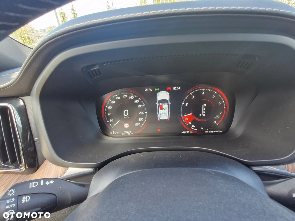 Volvo XC 60 T5 AWD Inscription - 33