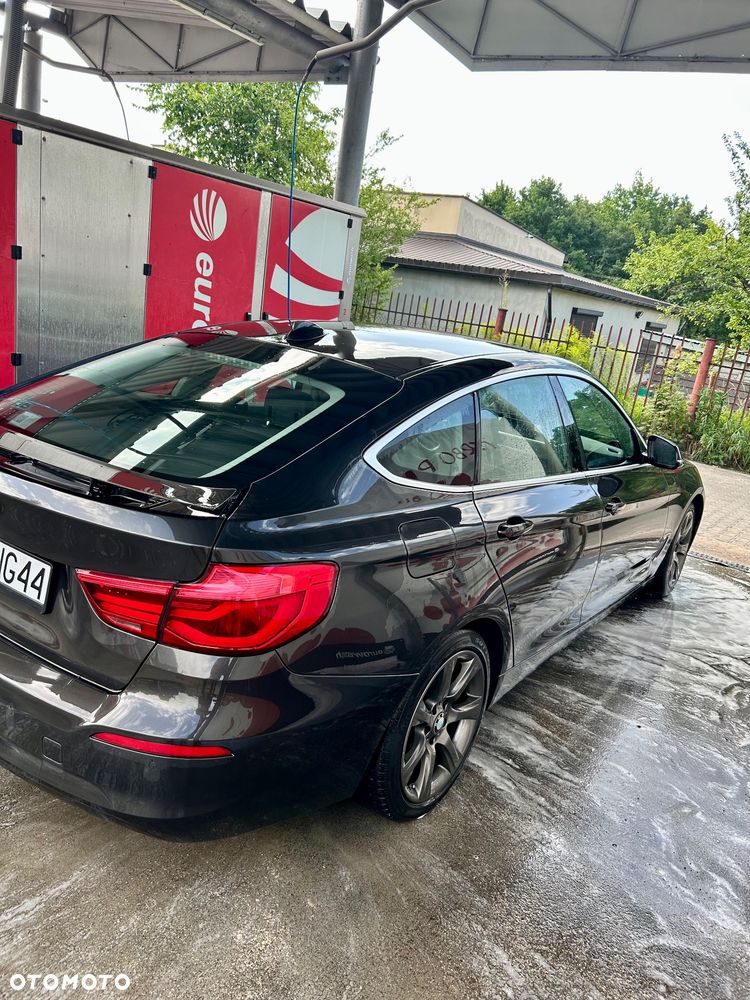 BMW 3GT 318d Sport Line - 27