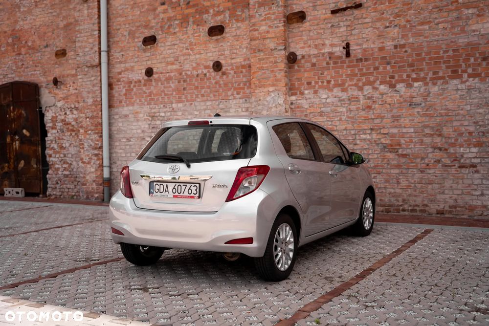 Toyota Yaris 1.0 Terra EU5 - 6
