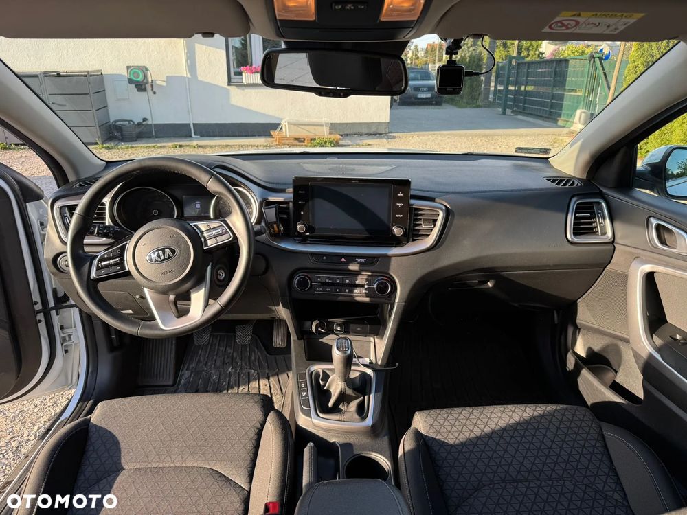 Kia XCeed 1.5 T-GDI M - 8
