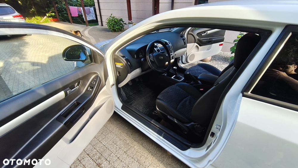 Kia ProCeed 1.6 CVVT LX - 8