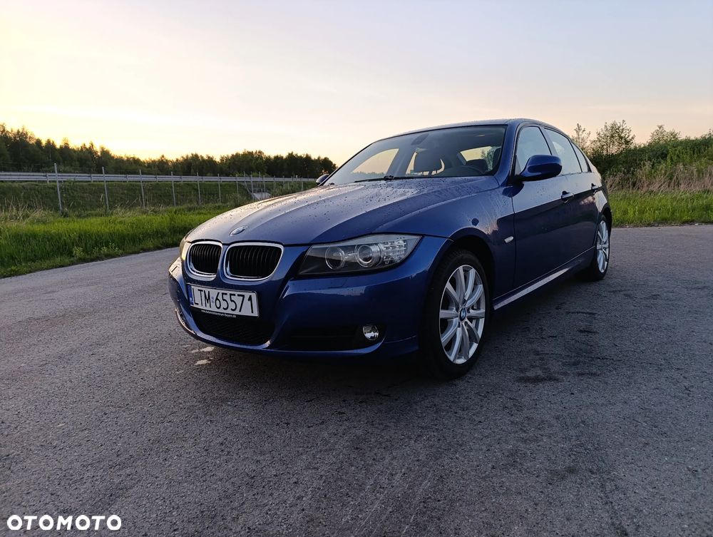 BMW Seria 3 318I 2008 photo 2