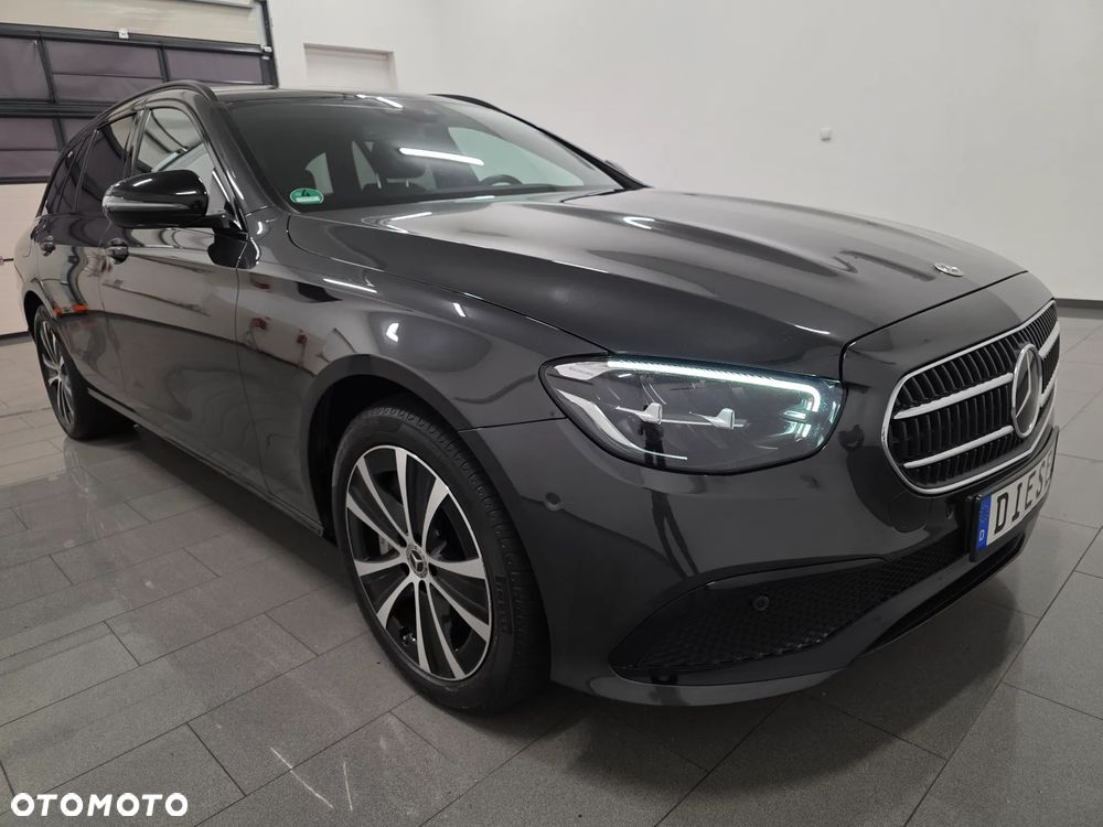 Mercedes-Benz Klasa E 300 de 4-Matic Exclusive - 1