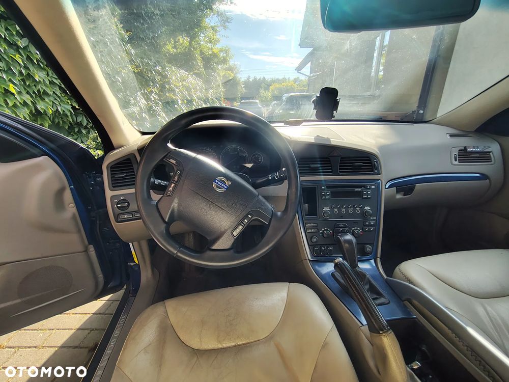 Volvo XC 70 2.4D5 AWD Ocean Race - 11