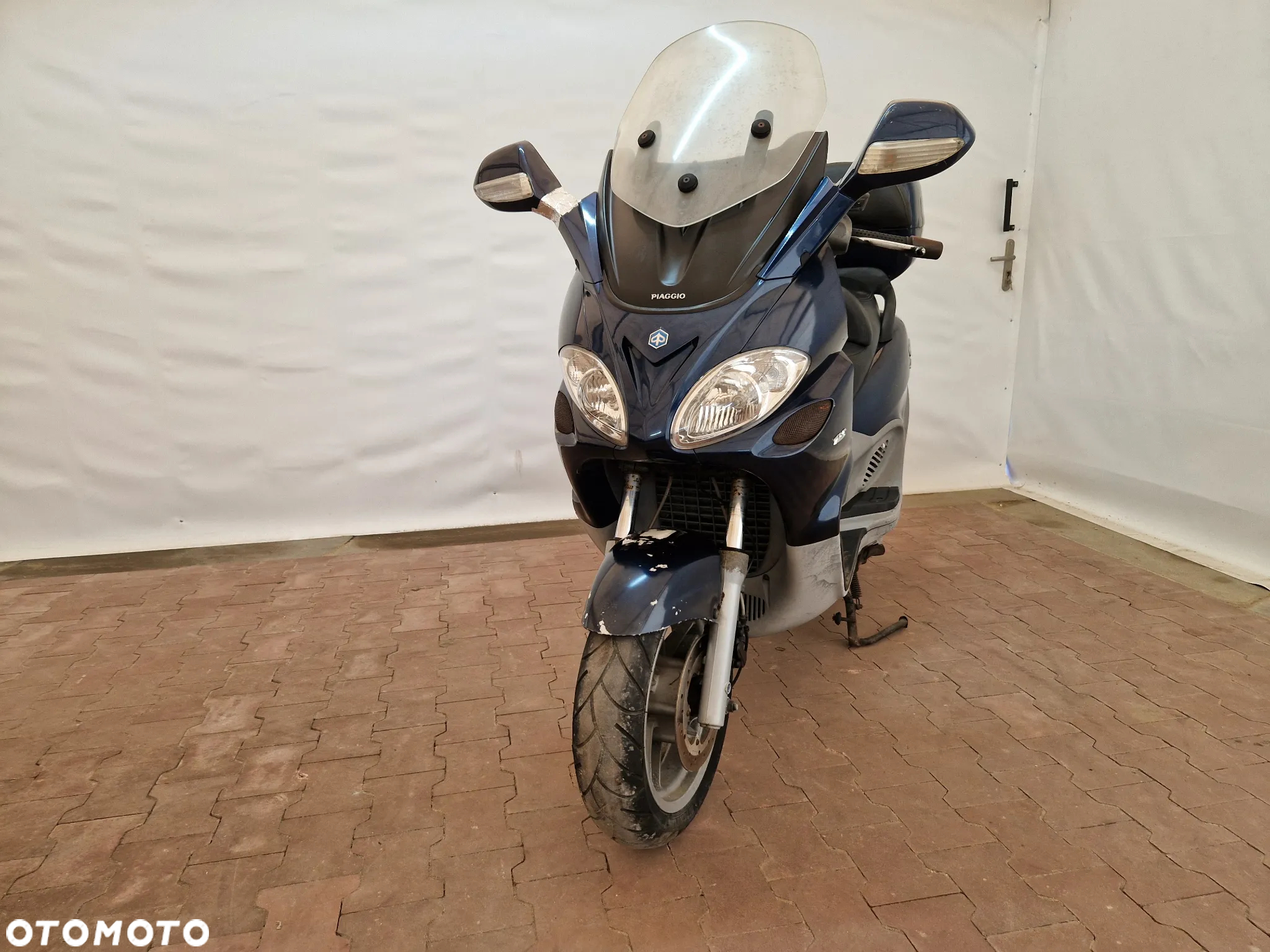 Piaggio X9 - 2