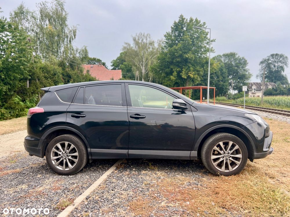 Toyota RAV4 - 2