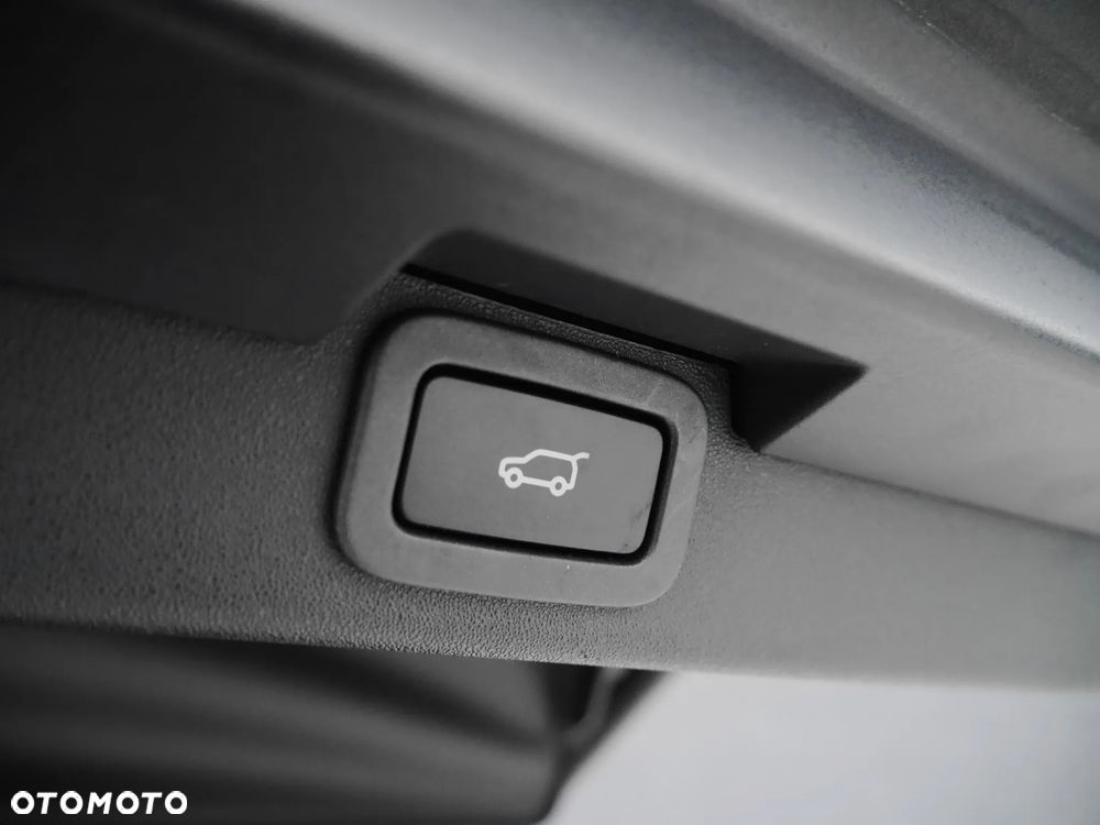 Land Rover Discovery V 2.0 SD4 HSE Luxury - 30