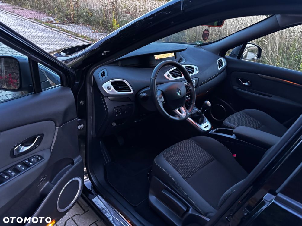 Renault Scenic 1.9 dCi Privilege - 4