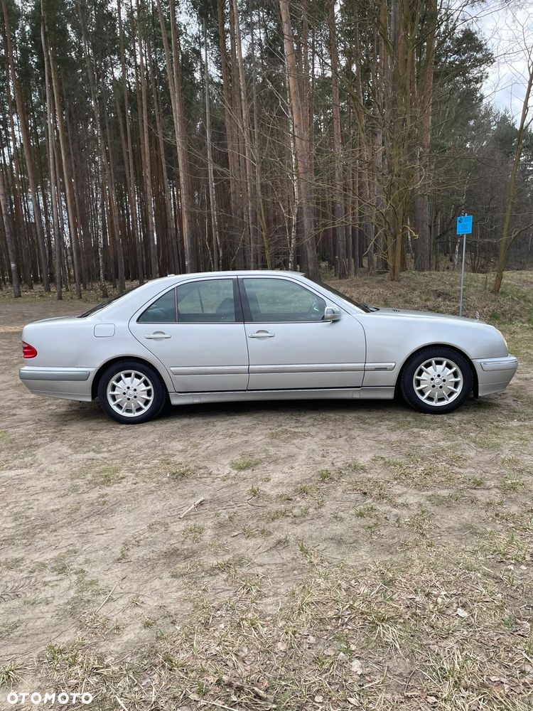 Mercedes-Benz Klasa E - 4