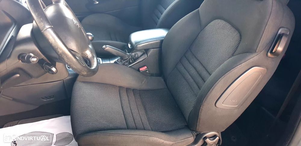 Peugeot 407 HDi FAP 135 Sport - 11