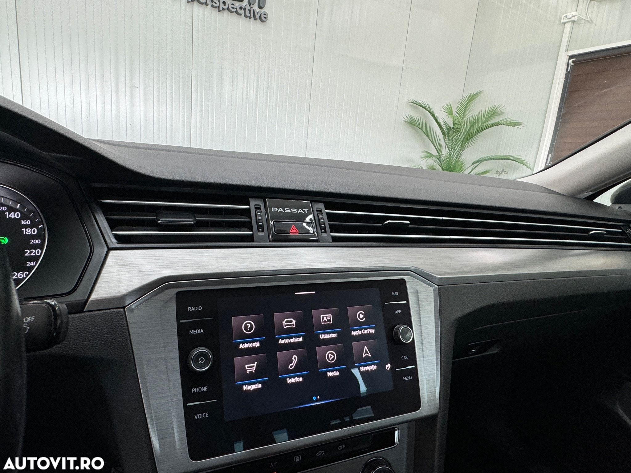 Volkswagen Passat Variant 2.0 TDI DSG Comfortline - 18