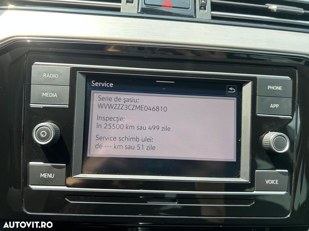Volkswagen Passat 2.0 TDI DSG Highline - 29