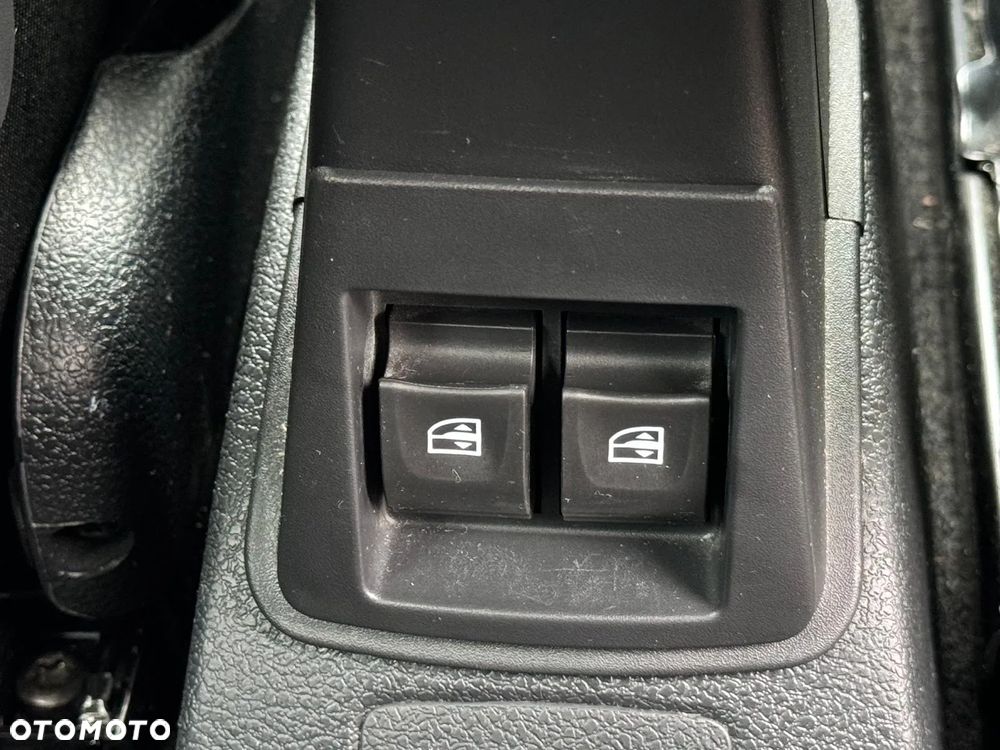 Dacia Sandero 0.9 TCe SL Celebration S&S EU6 - 24