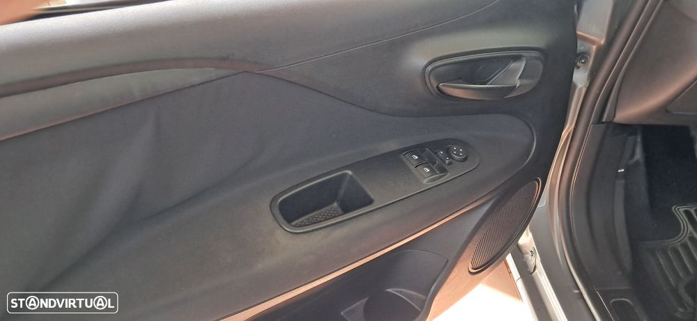 Fiat Punto 1.3 M-Jet Easy S&S - 4