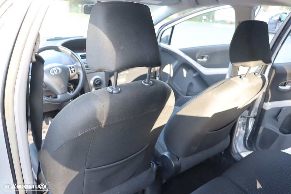 Toyota Yaris 1.0 VVT-i Comfort - 26