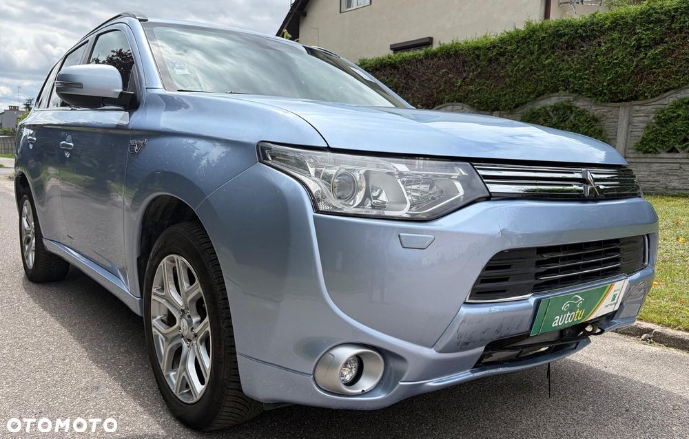 Mitsubishi Outlander - 13