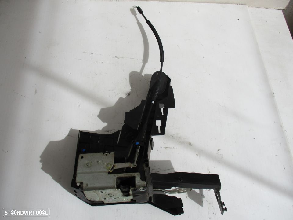 Fechadura da porta Ford Fiesta frente direito 2002 a 2008 - 1