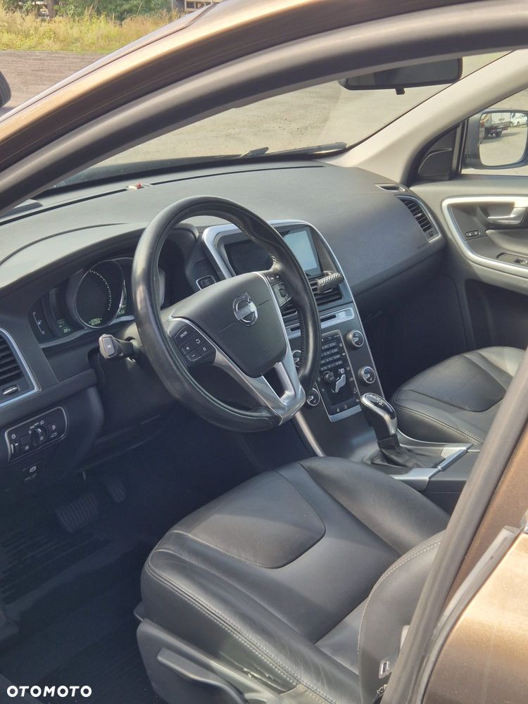 Volvo XC 60 D4 AWD Summum - 5