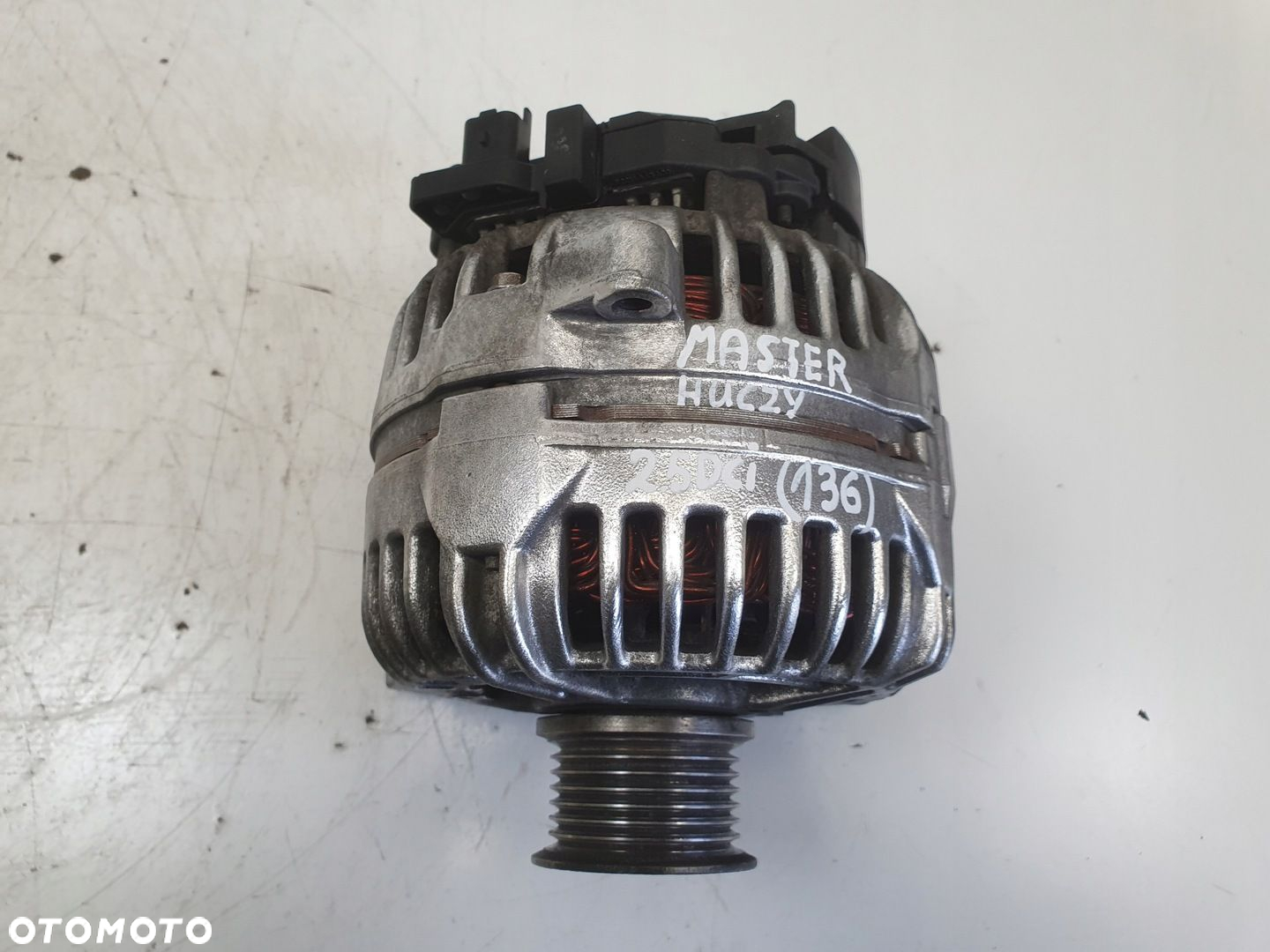 Renault Master II 2.5 DCI ALTERNATOR 0124525044 150A bosch - 7