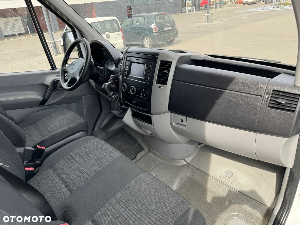 Mercedes-Benz SPRINTER - 15