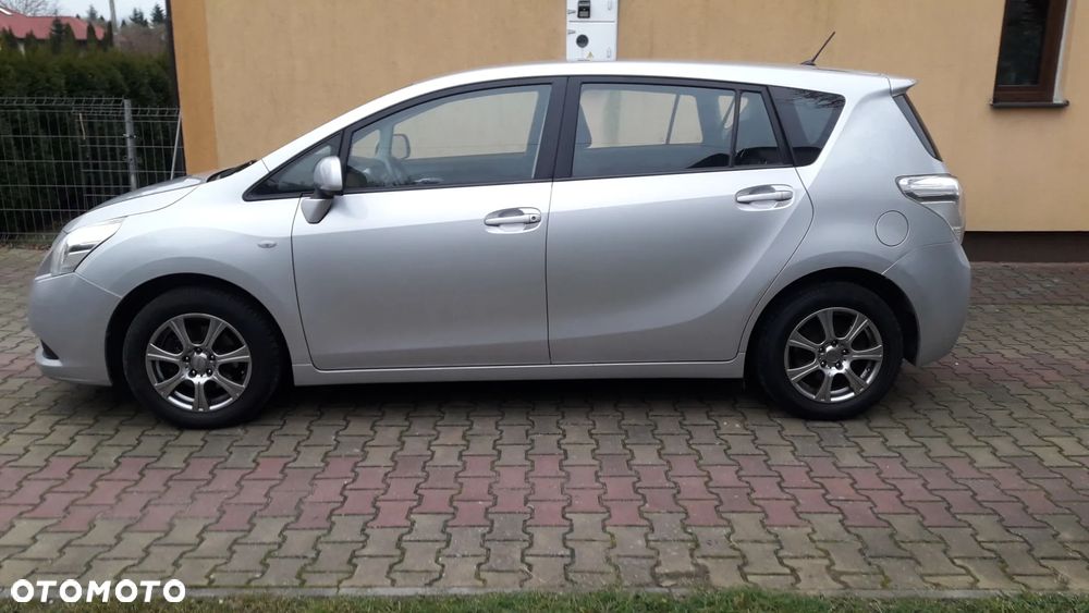 Toyota Verso 1.6 5-Sitzer - 2