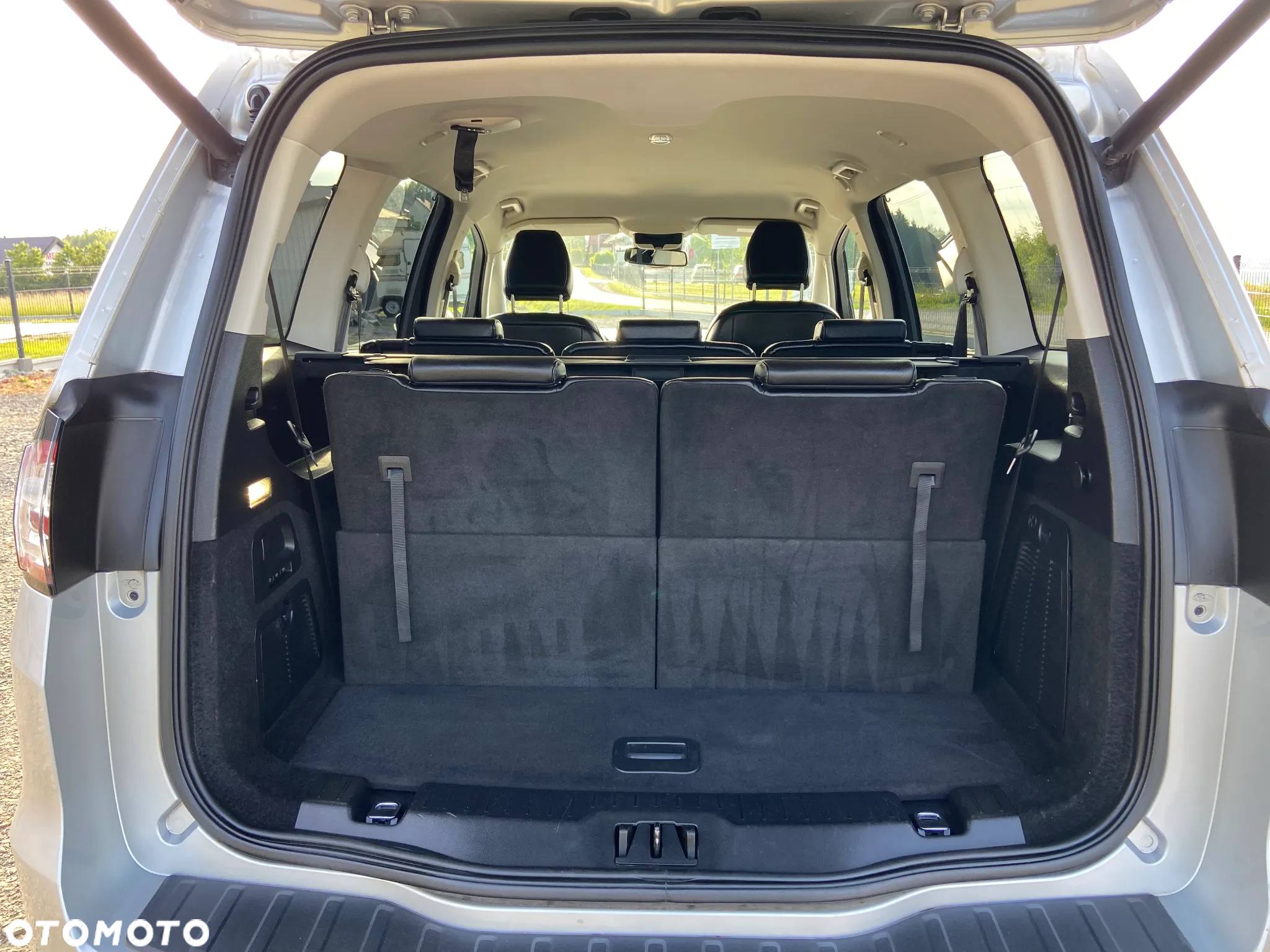 Ford Galaxy - 31