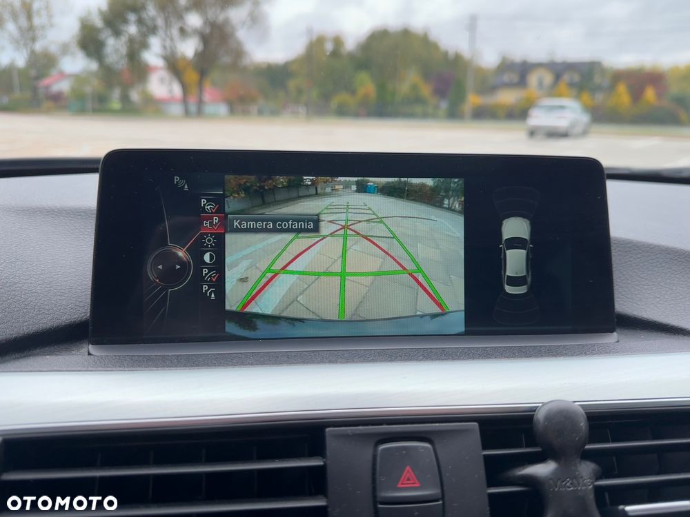 BMW Seria 3 330e iPerformance M Sport Shadow - 21