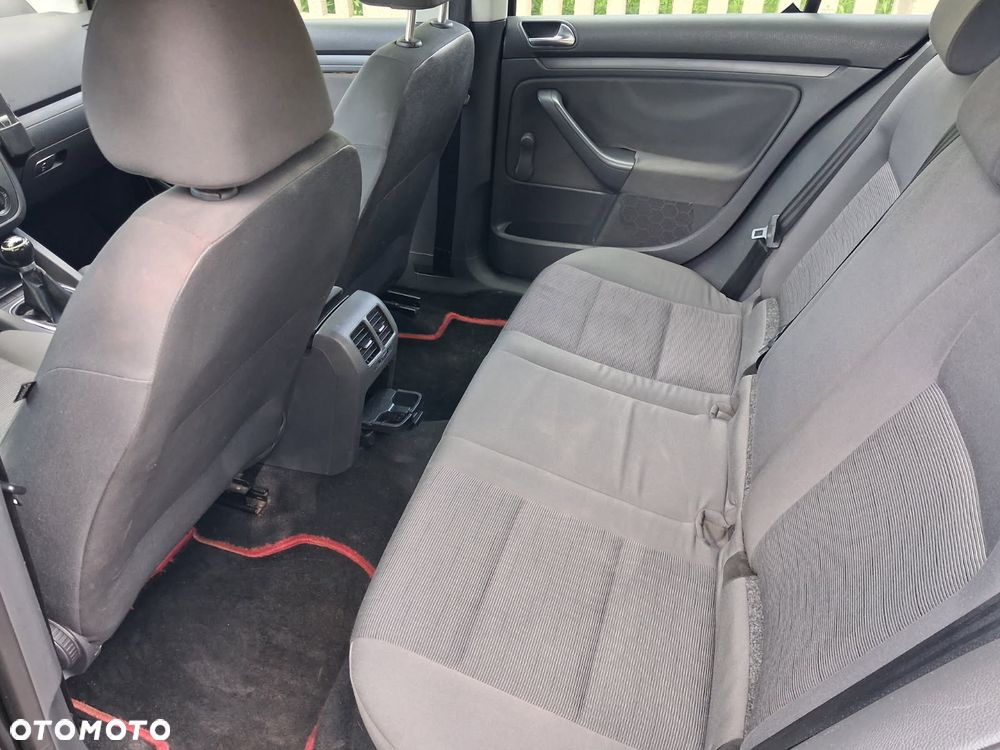 Volkswagen Golf - 9